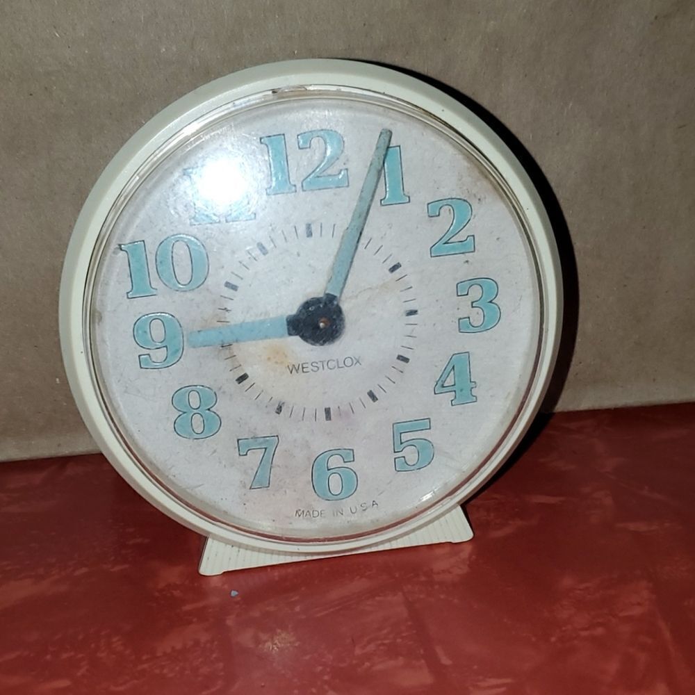 Westclox Glow in Dark Wind up Clock Vintage